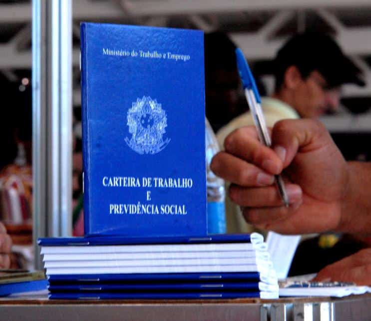 Multa: Governo define como fiscalizar patrão doméstico Questão judicial envolveu pagamentos à empregada doméstica contratada (foto: agência brasil)